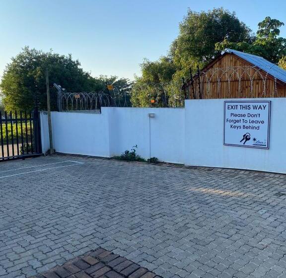 膳宿费 Liam Travel Inn