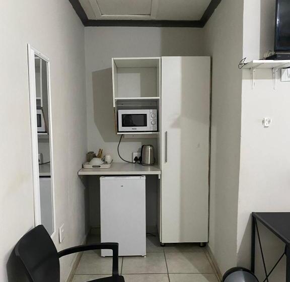 膳宿费 Liam Travel Inn