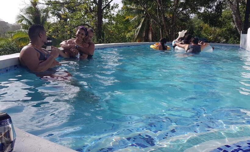 پانسیون Rainforest Lodge Del Rio