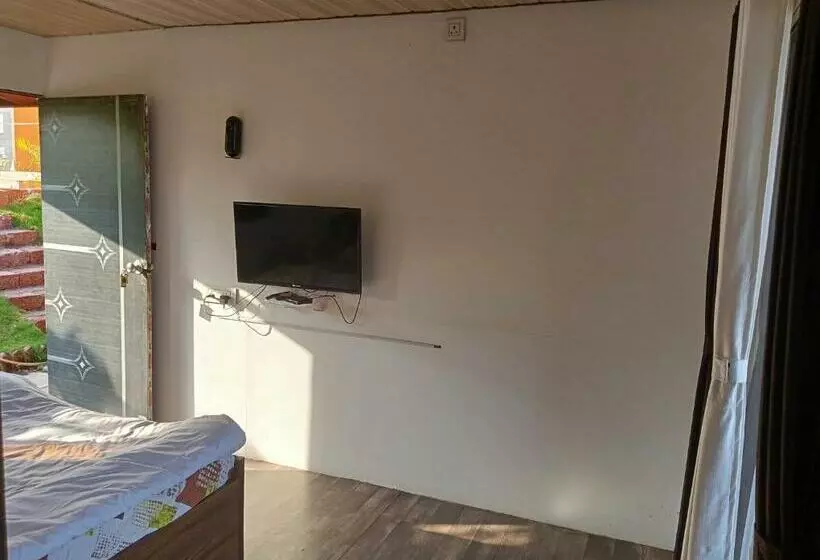 Lomakeskus Western Valley Cottages , Panchagani