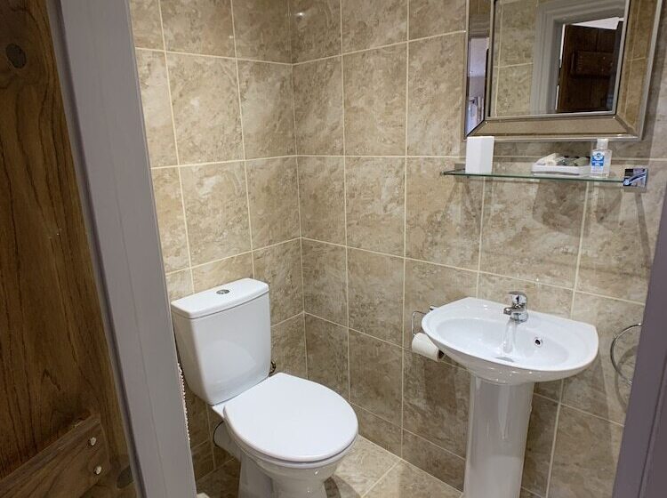 Swan House Tea Room And Bed & Breakfast