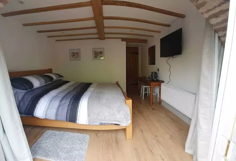 Swan House Tea Room And Bed & Breakfast