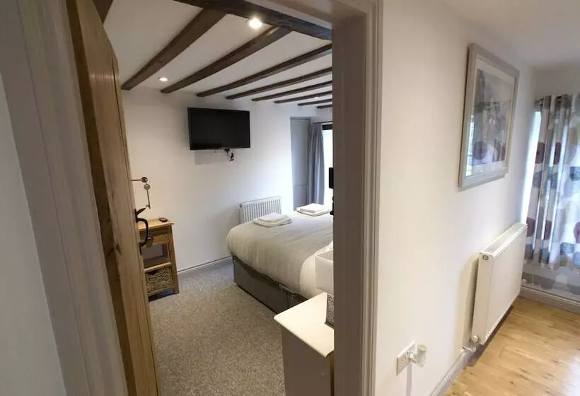 Swan House Tea Room And Bed & Breakfast