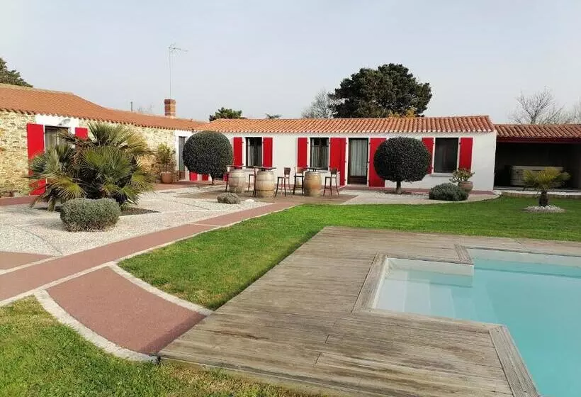 Aamiaismajoitus (B&B) La Longère Des Olonnes