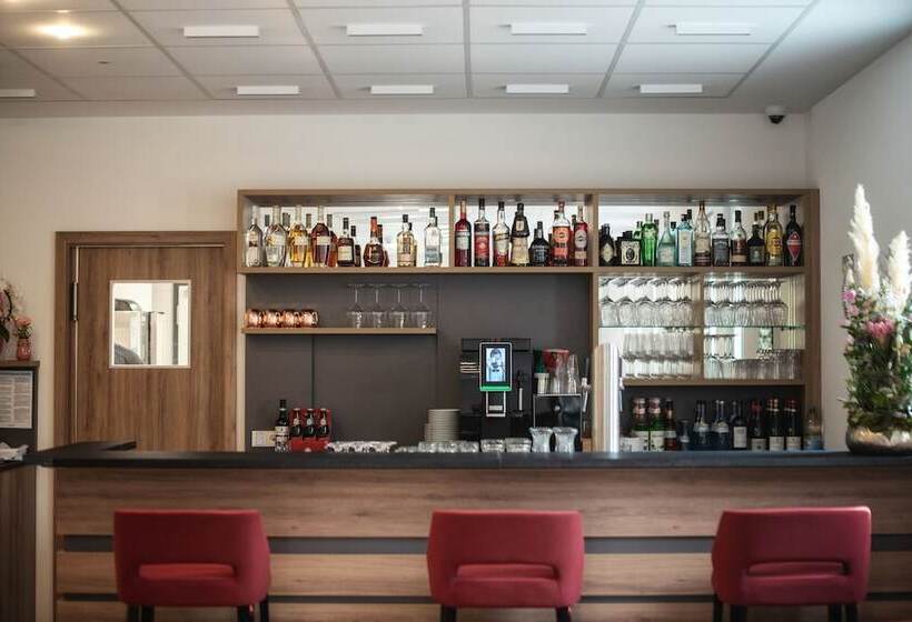 ホテル Kupferzell