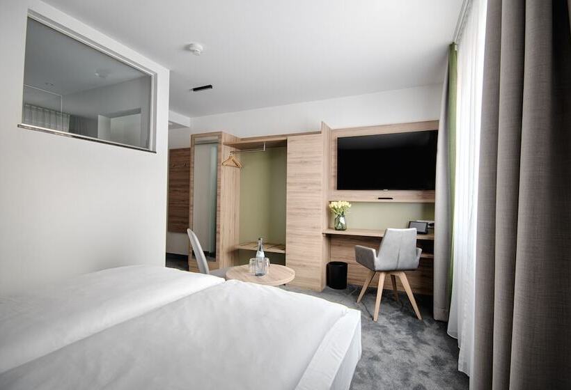 ホテル Kupferzell