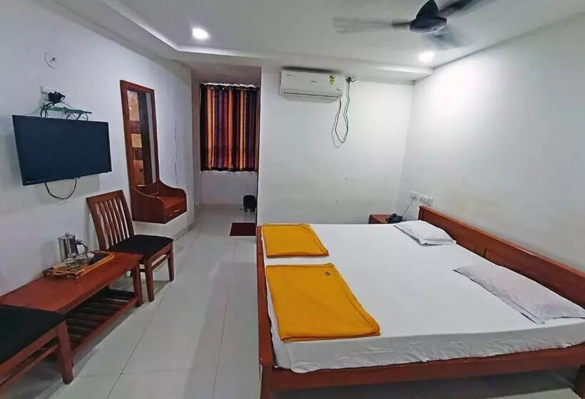 هتل Staymaker Shri Shakti Residency