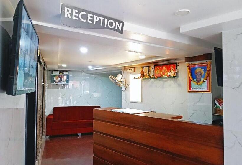 ホテル Staymaker Shri Shakti Residency