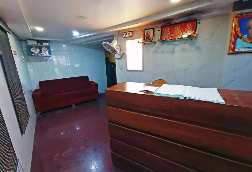 هتل Staymaker Shri Shakti Residency