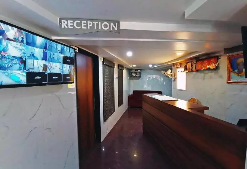 هتل Staymaker Shri Shakti Residency