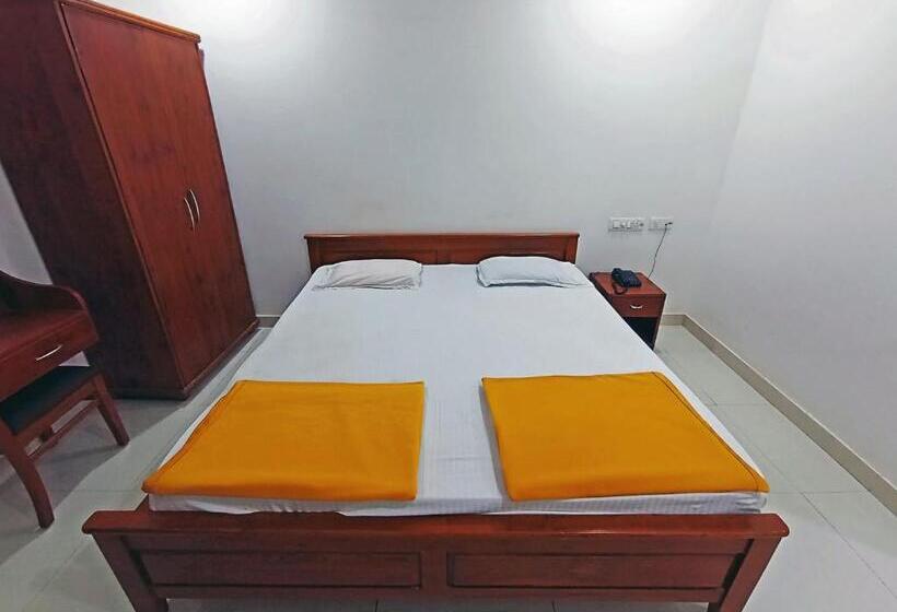 ホテル Staymaker Shri Shakti Residency