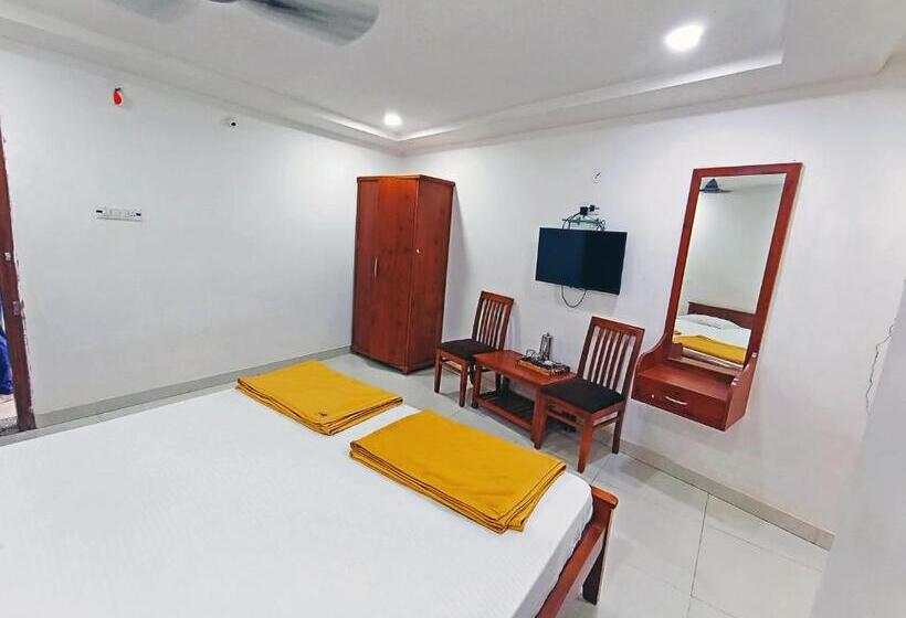 ホテル Staymaker Shri Shakti Residency