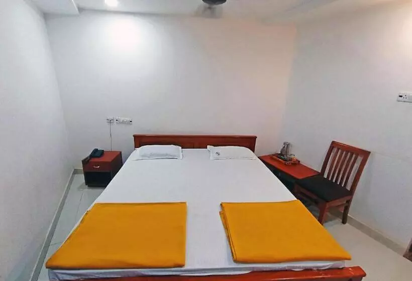 هتل Staymaker Shri Shakti Residency