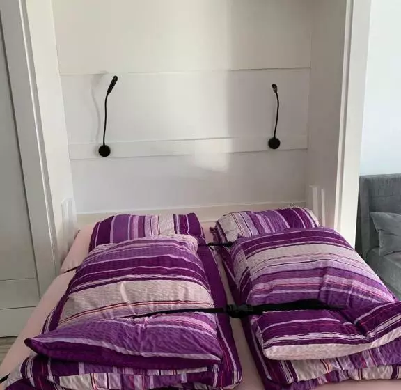 ペンション Holiday 88