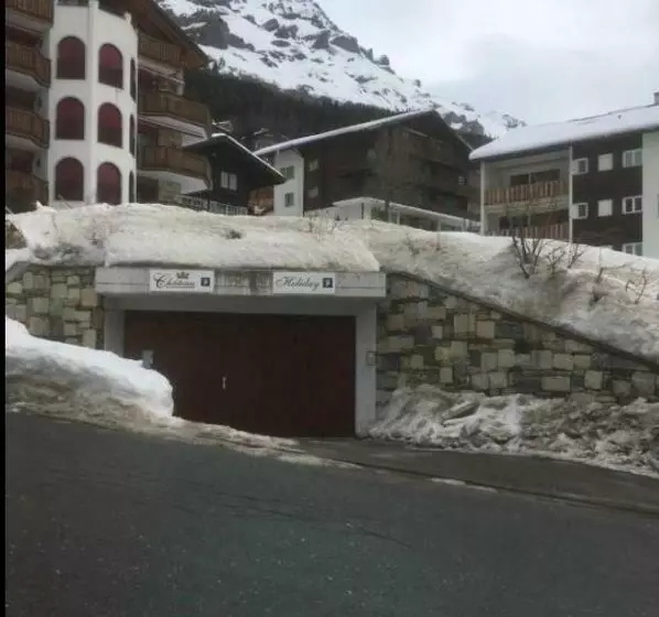 ペンション Holiday 88