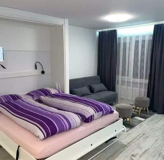 ペンション Holiday 88