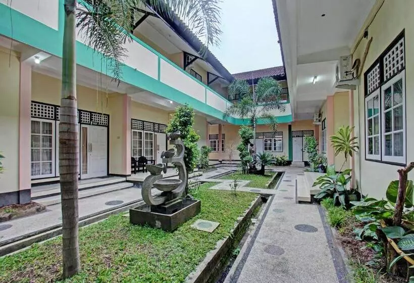 ペンション Guest House Universitas Mataram