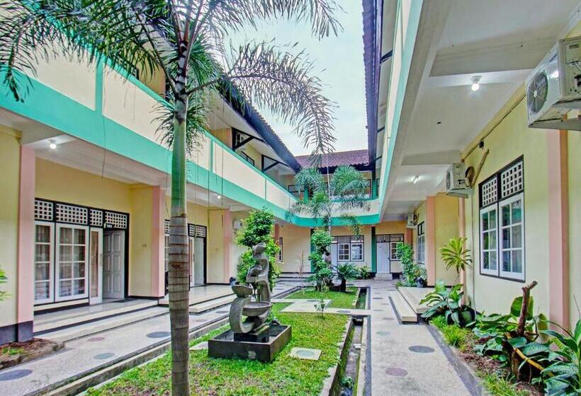 ペンション Guest House Universitas Mataram