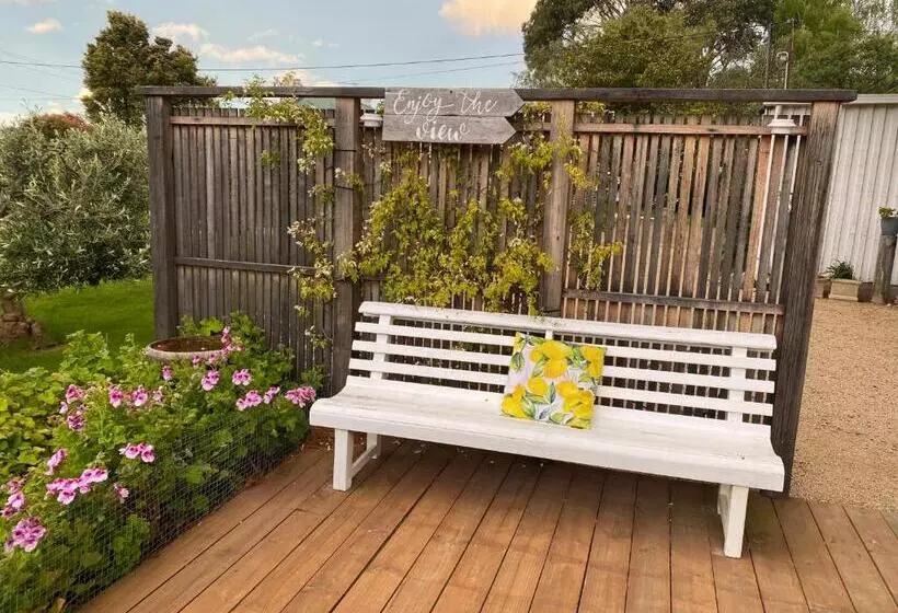 Aamiaismajoitus (B&B) Wanderers Cottage