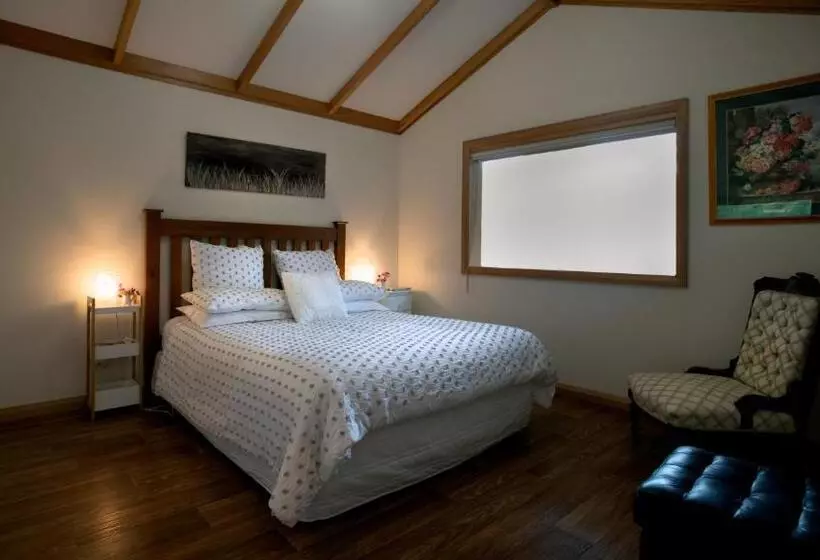 Aamiaismajoitus (B&B) Wanderers Cottage