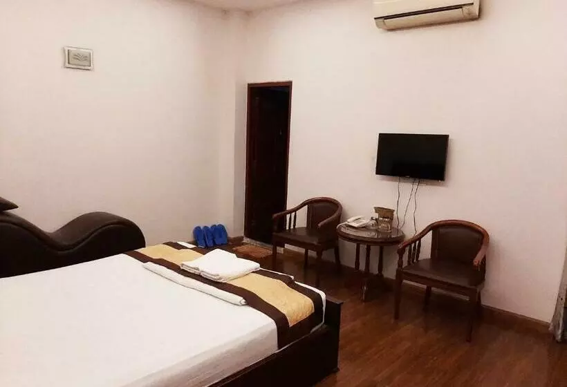 هتل Reddoorz Khang Manh