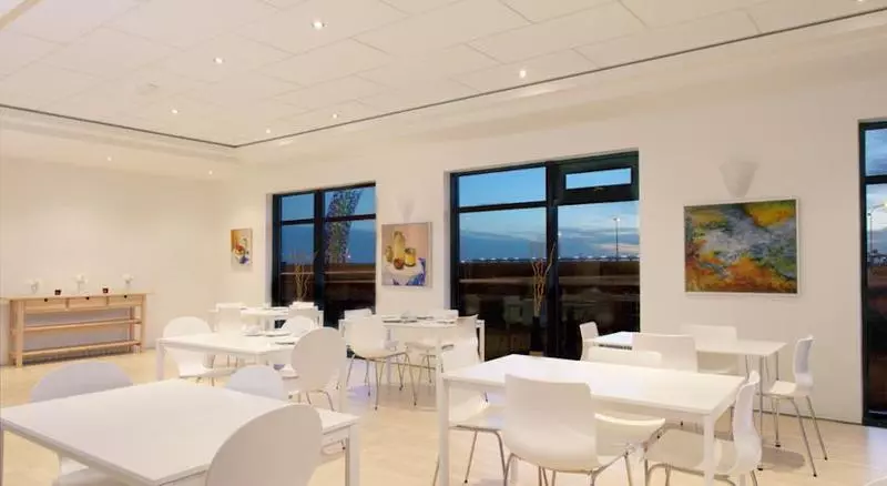 Aurora Hotel At Reykjavik Keflavik Airport Terminal Kef