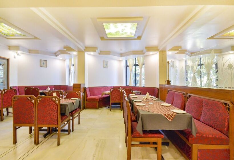 Fabhotel Ashish Plaza