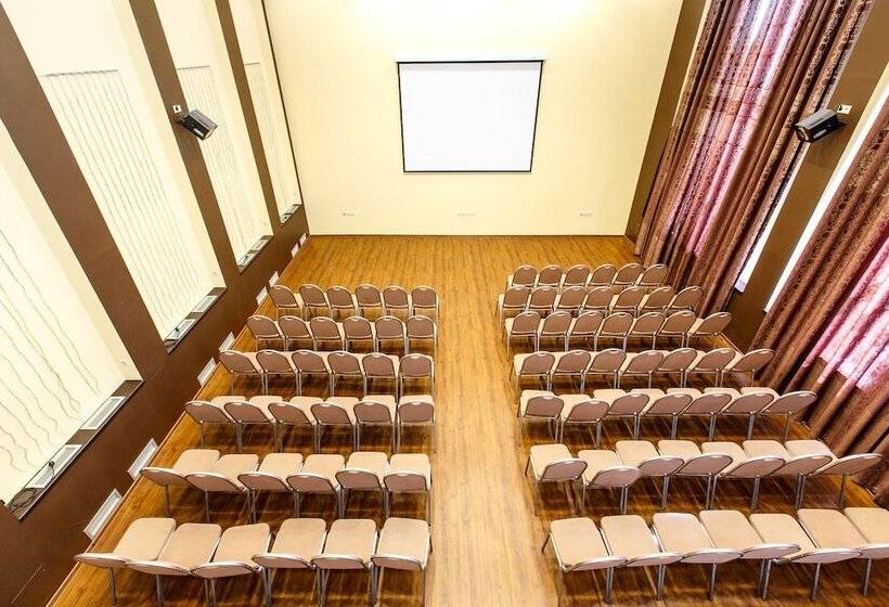 ホテル Bristol Zhiguly