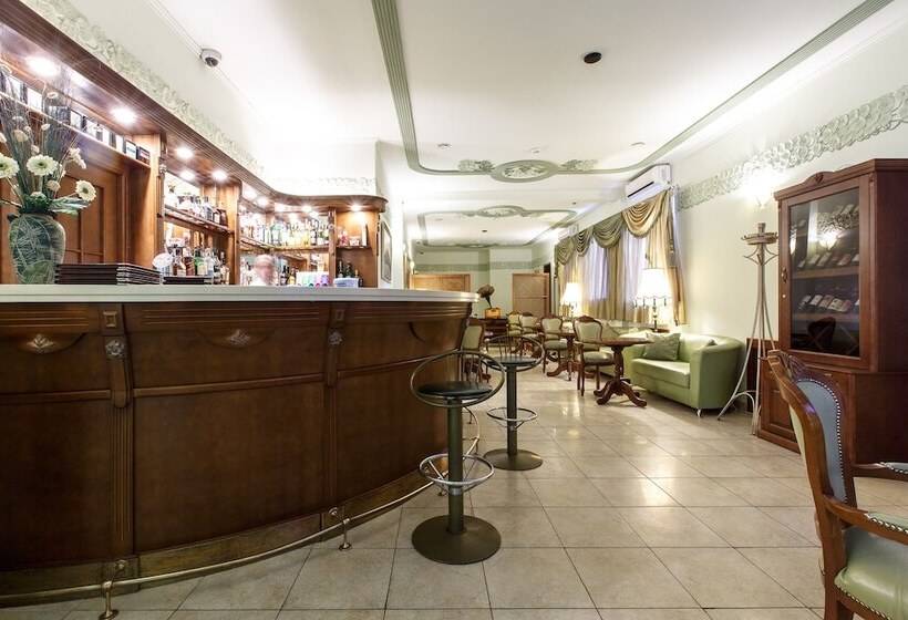 ホテル Bristol Zhiguly