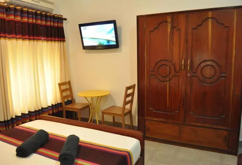 Hotel Dions Guest House