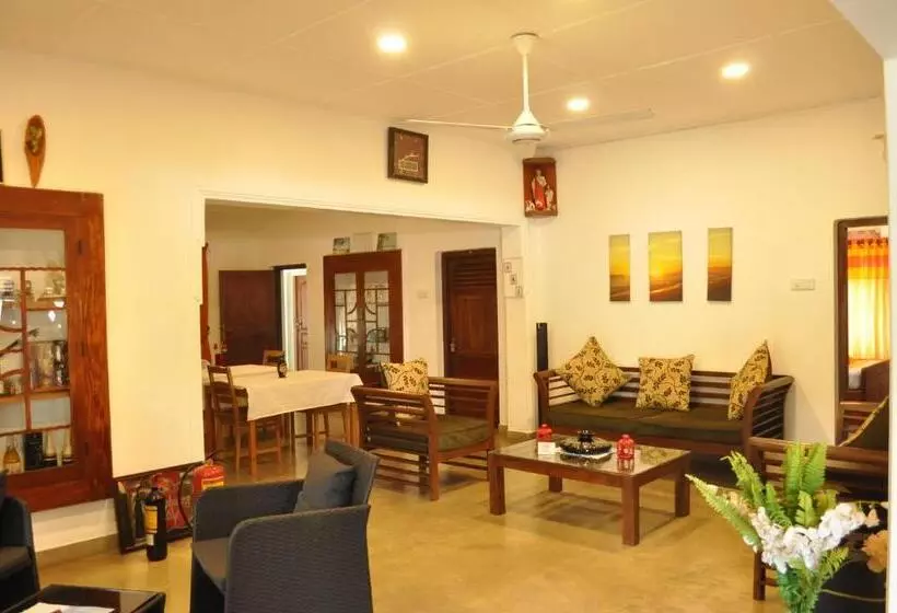 Hotel Dions Guest House