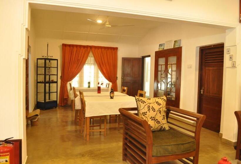 בית מלון כפרי Dions Guest House