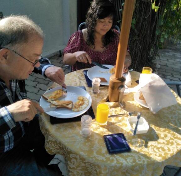 בית מלון כפרי Dions Guest House