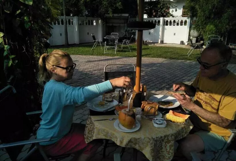 Hotel Dions Guest House