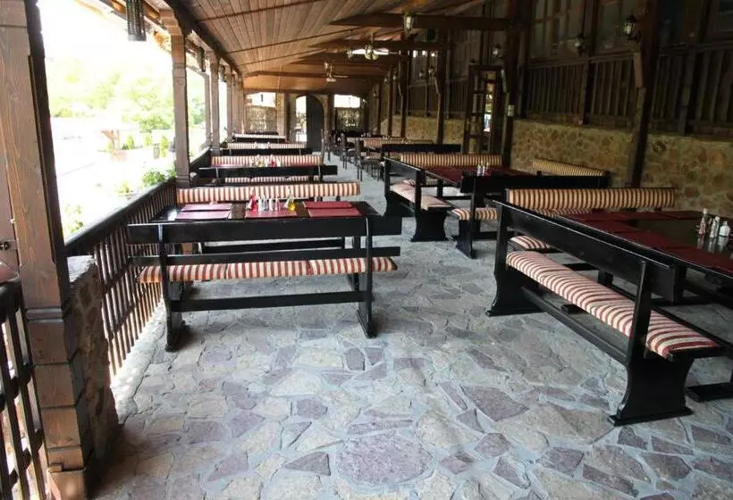 Hotell Manastir Berovo