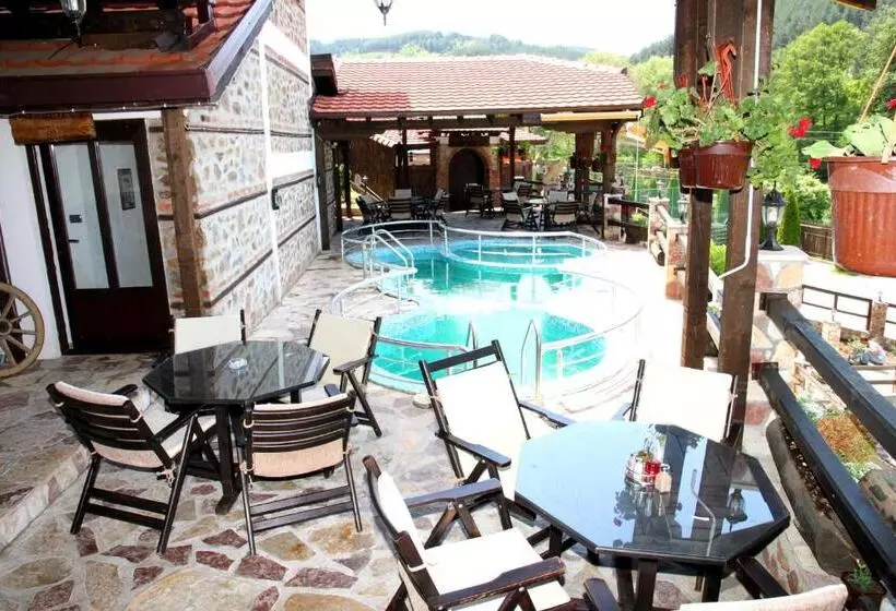 Hotell Manastir Berovo