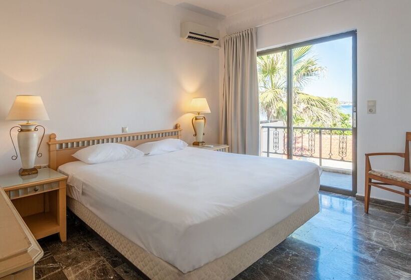 فندق Minerva Beach