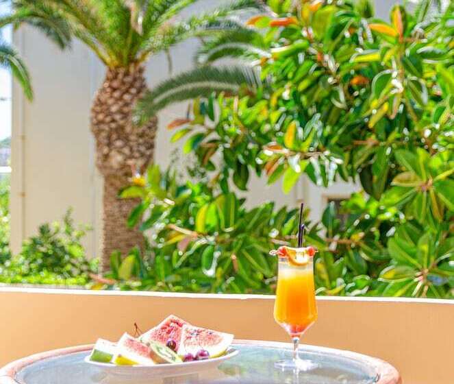 فندق Minerva Beach