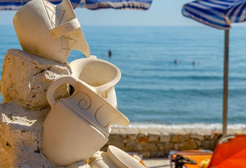 فندق Minerva Beach