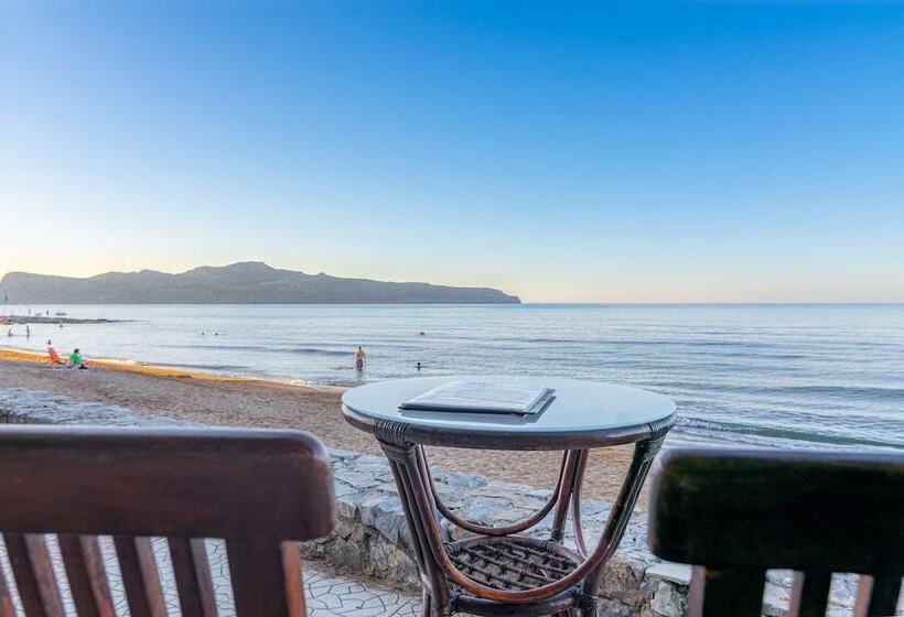 فندق Minerva Beach