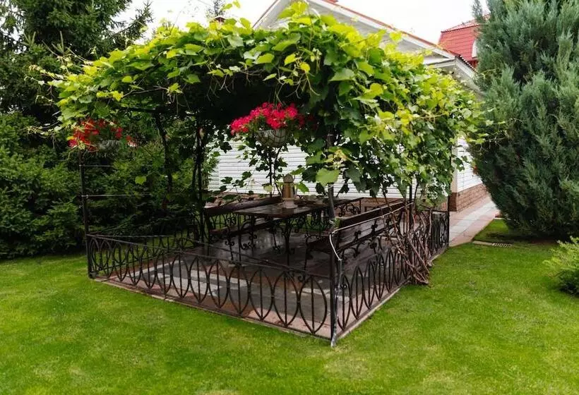 בית מלון כפרי Residence Troya