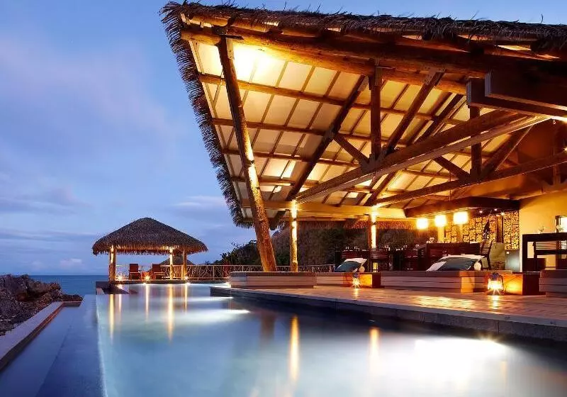 Hotel Tadrai Island Resort