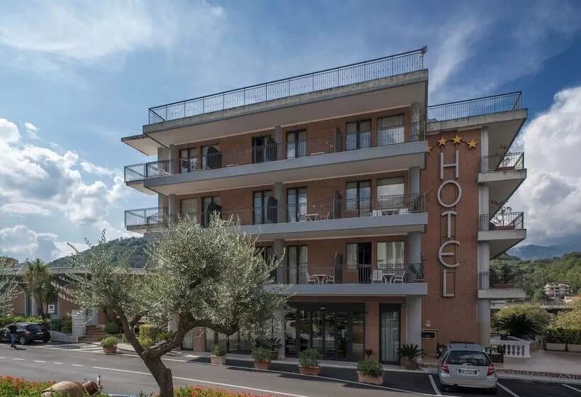 هتل Terme Capasso