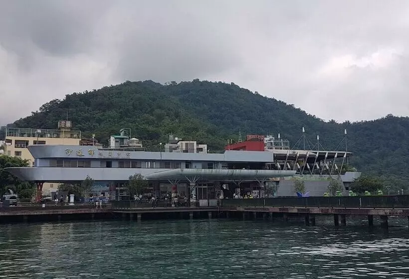 پانسیون Sun Moon Lake Loft Inn