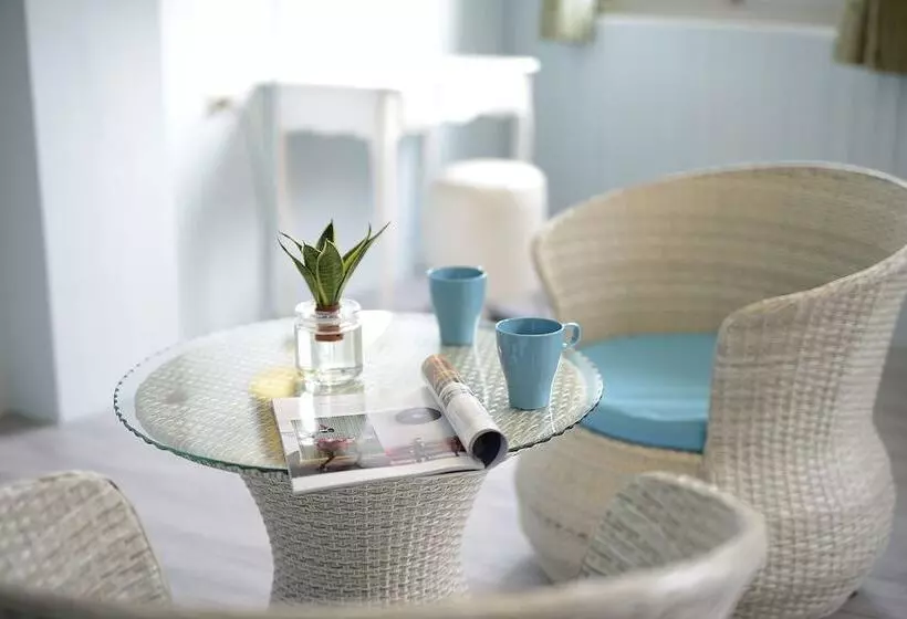پانسیون Sun Moon Lake Loft Inn