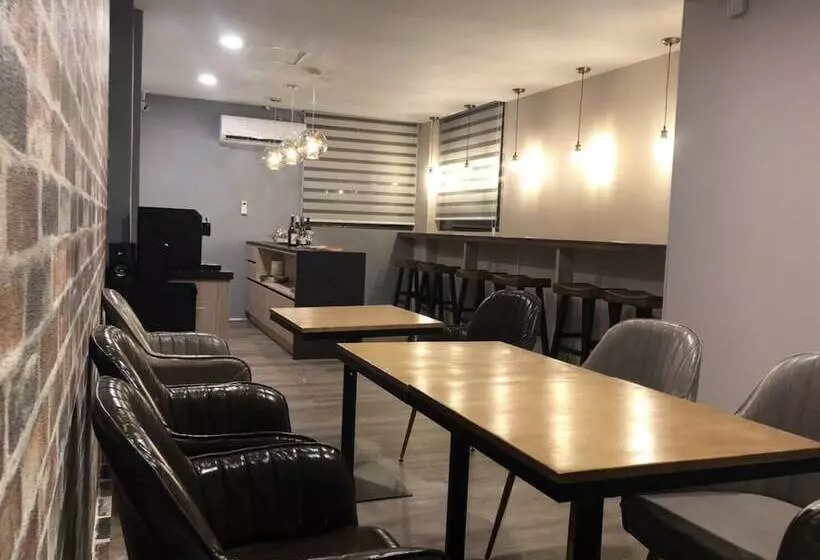 پانسیون Sun Moon Lake Loft Inn