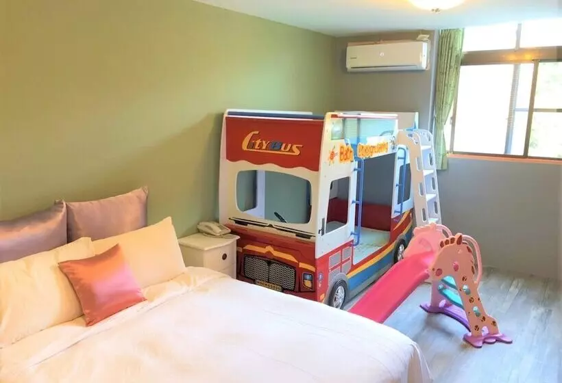 پانسیون Sun Moon Lake Loft Inn
