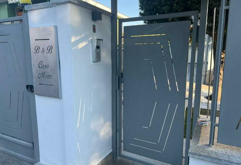 مبيت وإفطار Casa Marx