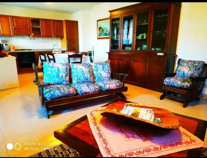 تختخواب و صبحانه Garden Relais