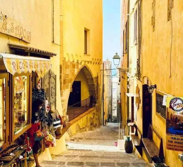 تختخواب و صبحانه Garden Relais